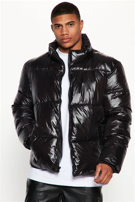 Puffer Jacket in Black 